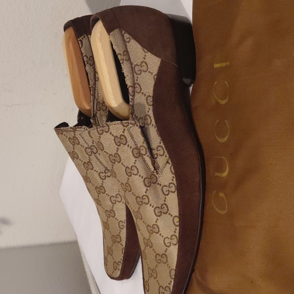 Gucci Men’s Beige GG Canvas Slip-On Loafers - Picture 3 of 5